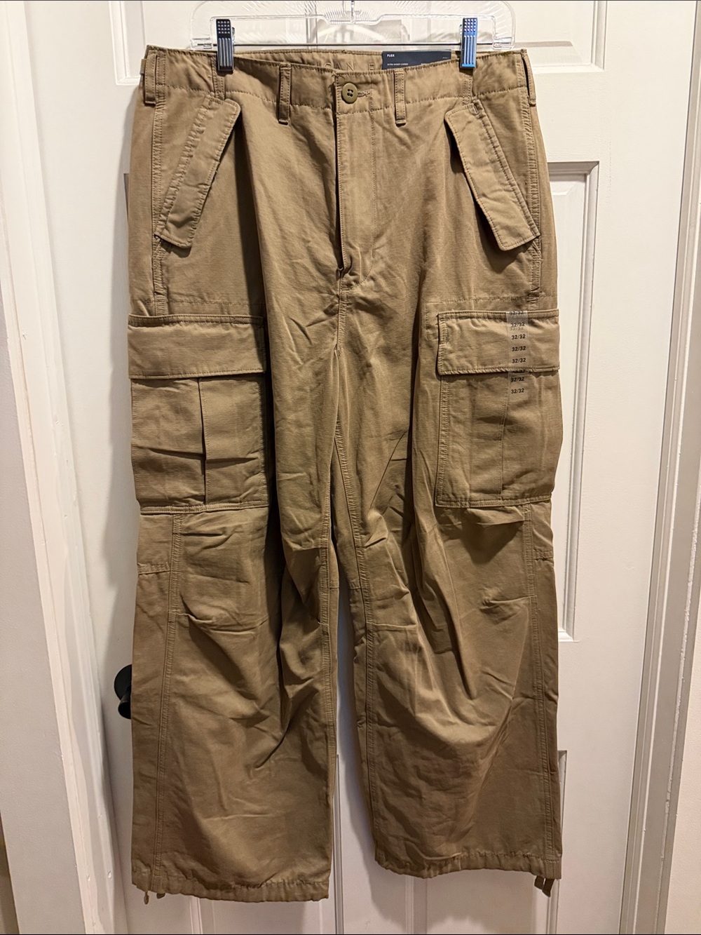 American Eagle Outfitters Tan Cargo Pants with Multiple Pockets